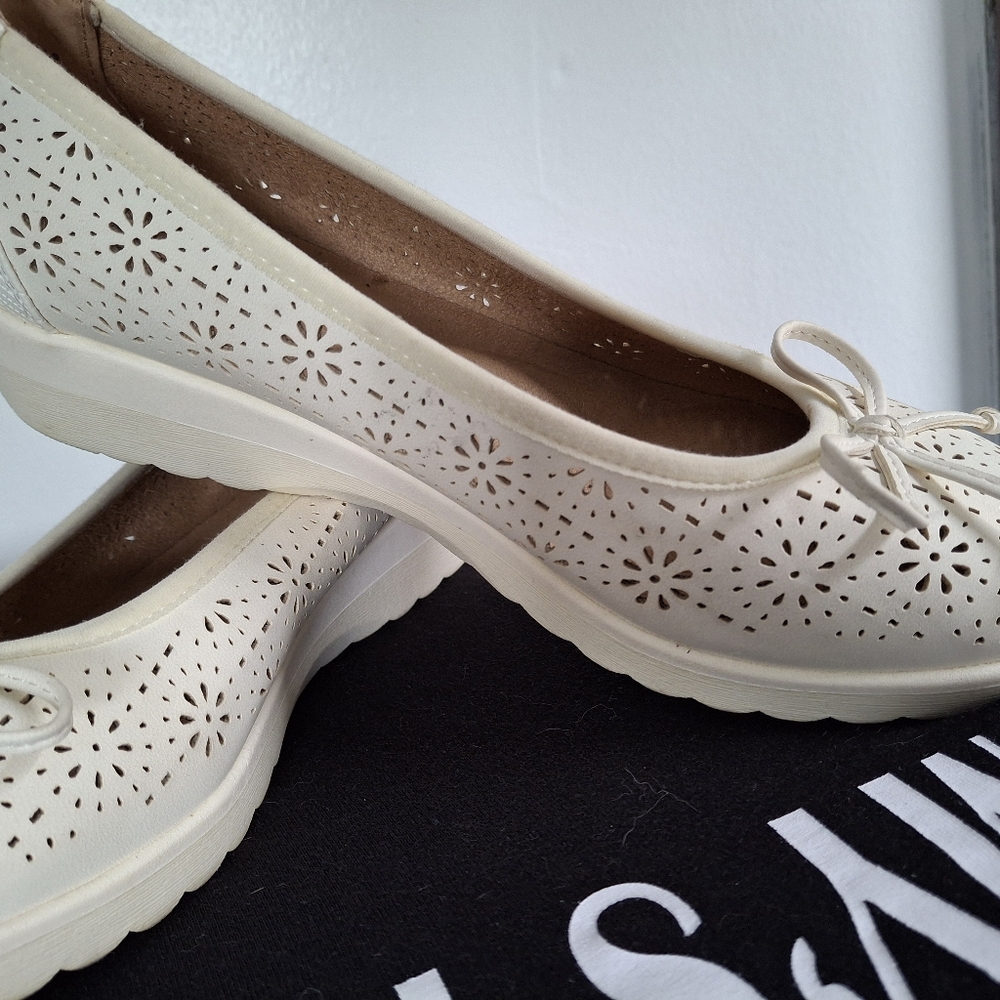 Shoes women white mountain